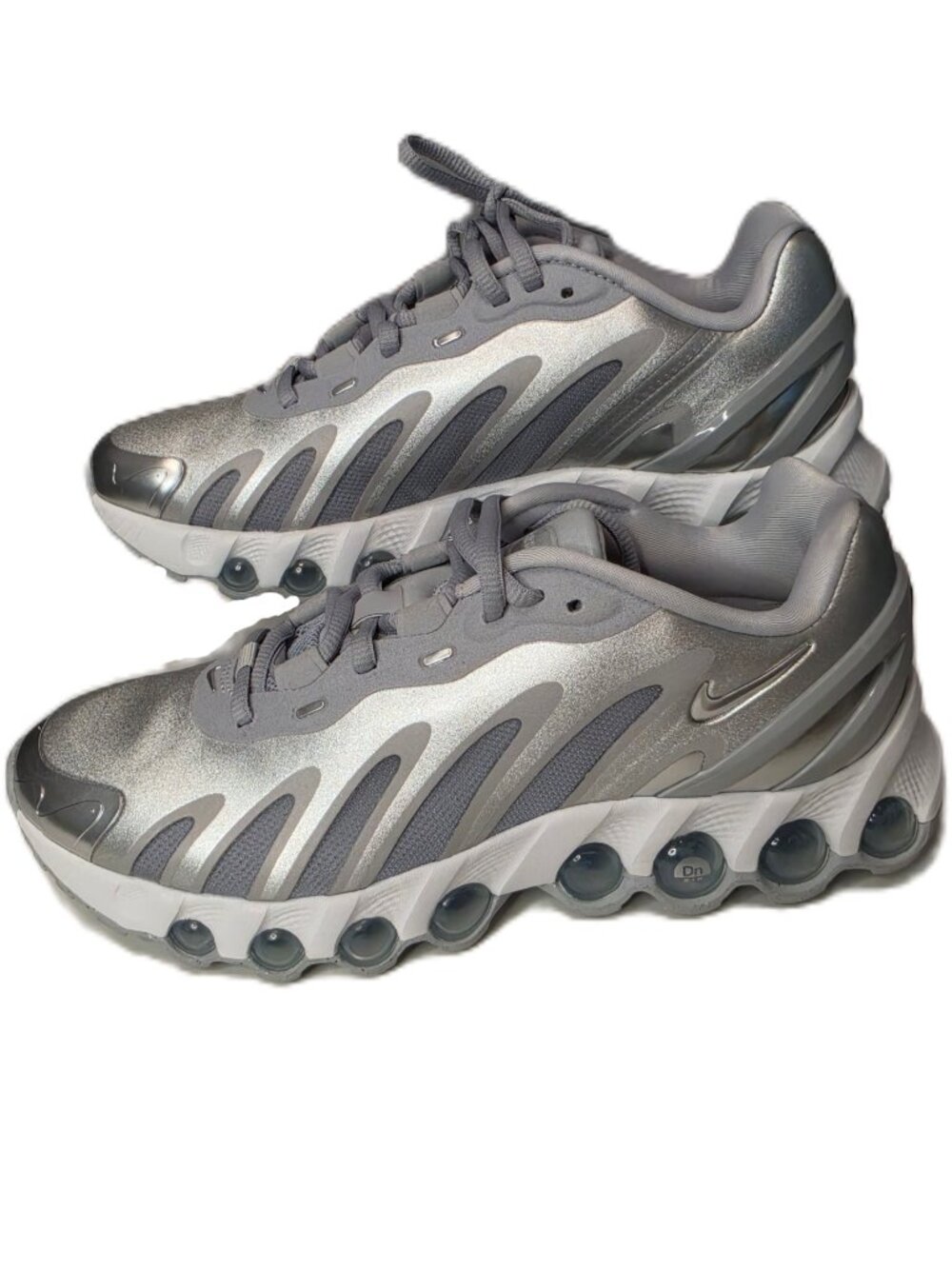 Nike Air Max DN8 Women’s Size 7 Wolf Grey/Metallic Silver – Brand New in Box
